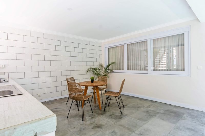 Second kitchen and casual dining on the lower floor